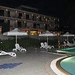 Ξενοδοχείο με διαμερίσματα απόλλων 2*
