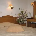 Apollon Aparthotel Rio