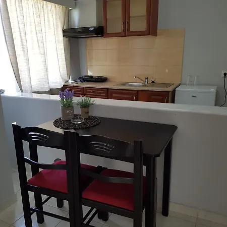 Apollon Aparthotel 2*