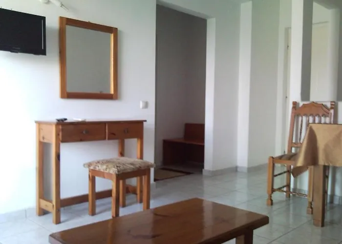 Apollon Aparthotel 2*